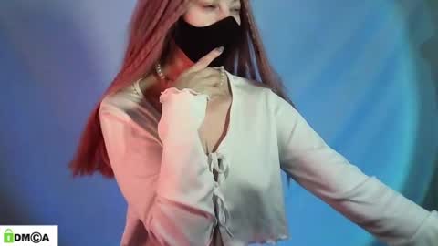 Snapshot of evie_muna chatting on 8, 7, 2026 Renesme White Im here from Monday to Friday online show from 8, 7, 2026