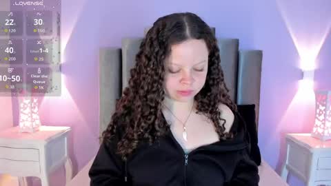 Snapshot of evierouse_ chatting on 29, 5, 2026 evierouse_ online show from 29, 5, 2026