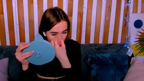 Evis online show from 5, 3, 2026