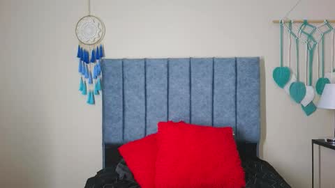 Snapshot of evoletmk chatting on 24, 11, 2025 Evolet online show from 24, 11, 2025