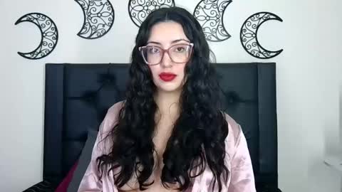 Snapshot of evoletmk chatting on 12, 1, 2026 Evolet online show from 12, 1, 2026