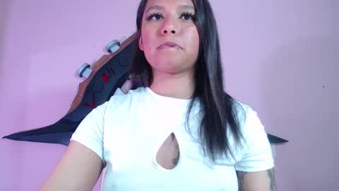 Snapshot of evybubbles_ chatting on 23, 10, 2025 Im Evy online show from 23, 10, 2025