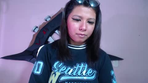 Snapshot of evybubbles_ chatting on 5, 12, 2025 Im Evy online show from 5, 12, 2025