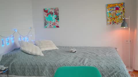 Snapshot of ewelynscott chatting on 15, 10, 2025 ewelynscott online show from 15, 10, 2025