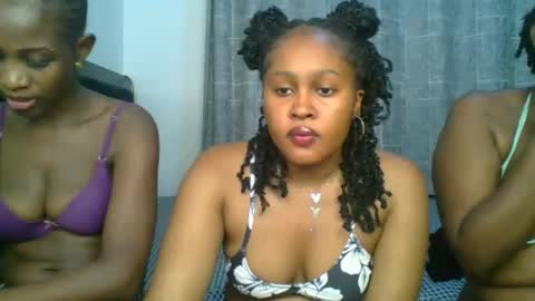 exotic_cutiee online show from 20, 4, 2026