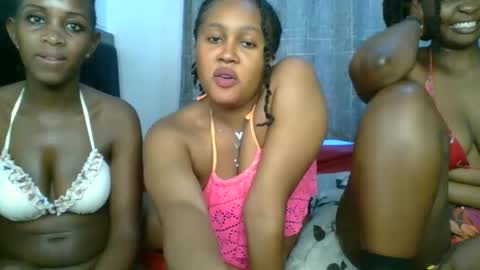 exotic_cutiee online show from 22, 4, 2026
