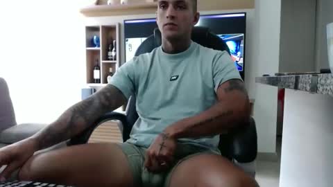 Snapshot of exotic_dude chatting on 18, 3, 2026 camilo online show from 18, 3, 2026