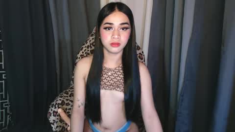Snapshot of expensivets_chloe chatting on 21, 2, 2025 chloee online show from 21, 2, 2025