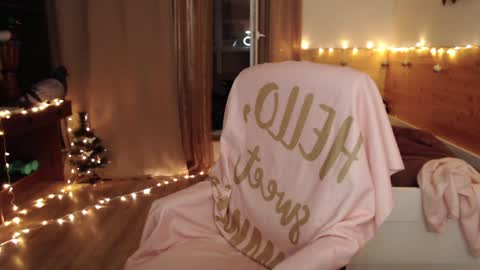 Crystal online show from 3, 1, 2025