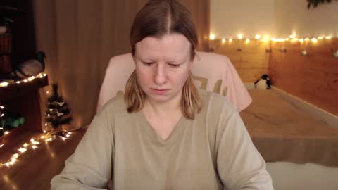 Crystal online show from 3, 2, 2025