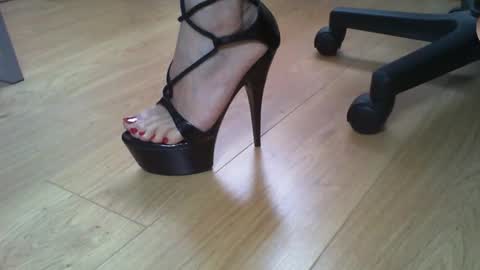 Elise online show from 21, 10, 2025