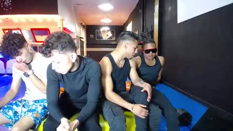 extrangers online show from 22, 2, 2025