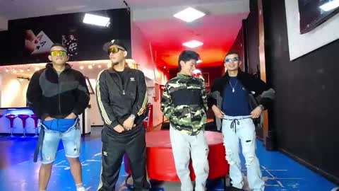 extrangers online show from 11, 11, 2025