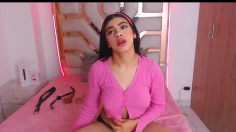 Snapshot of eylin_sofia chatting on 28, 1, 2025 eylin_sofia online show from 28, 1, 2025