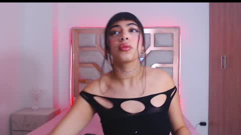 Snapshot of eylin_sofia chatting on 24, 2, 2025 eylin_sofia online show from 24, 2, 2025
