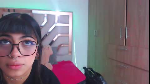 Snapshot of eylin_sofia chatting on 10, 3, 2025 eylin_sofia online show from 10, 3, 2025