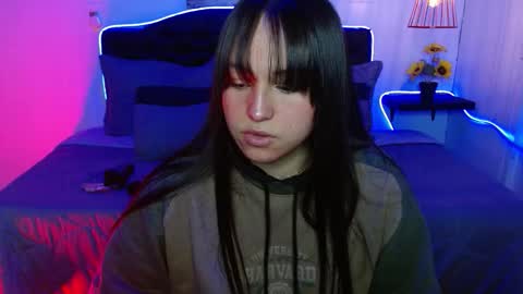 eymmy_24 online show from 25, 9, 2025