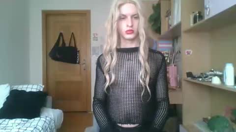 Snapshot of ezrafindom chatting on 24, 2, 2026 Ranya online show from 24, 2, 2026