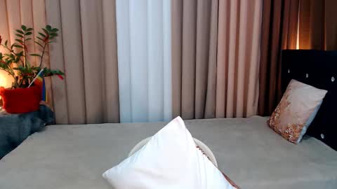 Snapshot of ezrahollywood chatting on 8, 12, 2024 UR SWEET EZRA online show from 8, 12, 2024