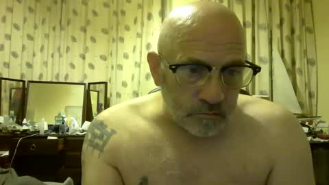 Snapshot of f1zzeek chatting on 8, 6, 2026 f1zzeek online show from 8, 6, 2026