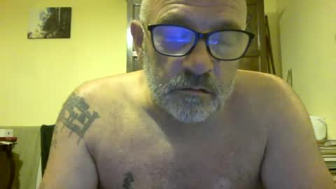 Snapshot of f1zzeek chatting on 5, 7, 2026 f1zzeek online show from 5, 7, 2026
