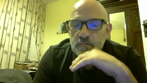 Snapshot of f1zzeek chatting on 18, 7, 2026 f1zzeek online show from 18, 7, 2026