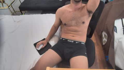 fabiano_hernandes30 online show from 26, 4, 2026