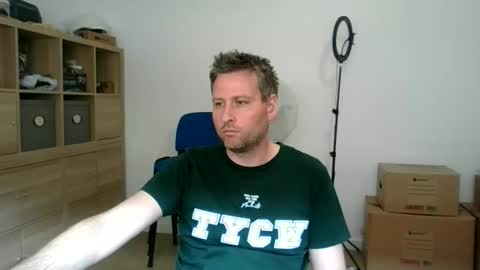 Snapshot of faer_087 chatting on 30, 4, 2026 faer_087 online show from 30, 4, 2026