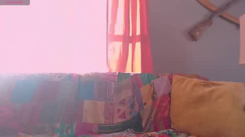 Faerie Dalelio online show from 2, 12, 2024