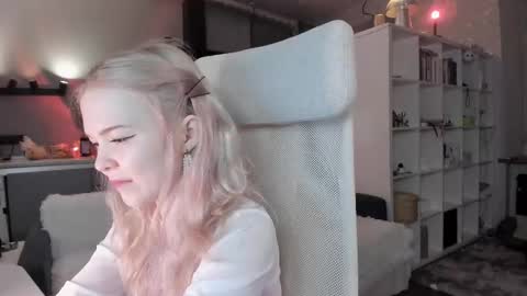 Snapshot of fairy_casey chatting on 3, 3, 2025 fairy_casey online show from 3, 3, 2025