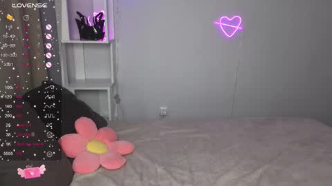 Snapshot of fairy_m00n chatting on 14, 10, 2025 Kate online show from 14, 10, 2025