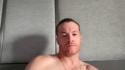 Travis online show from 18, 7, 2026