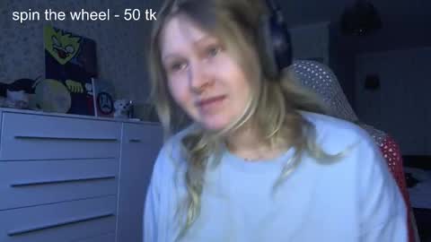 Snapshot of fairydreams_ chatting on 15, 12, 2025 Arisha online show from 15, 12, 2025