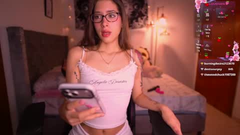 Snapshot of fairylilyx chatting on 19, 5, 2026 Fairy Lily online show from 19, 5, 2026