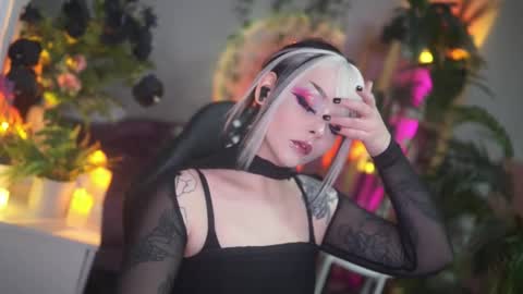 faith_chan online show from 17, 10, 2025