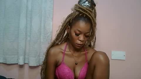 Snapshot of faizah_ chatting on 15, 5, 2026 faizah_ online show from 15, 5, 2026