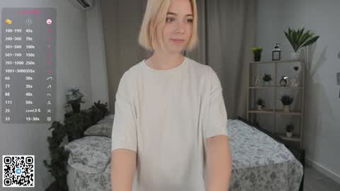 Snapshot of falinegelling chatting on 7, 1, 2025 Emilia online show from 7, 1, 2025
