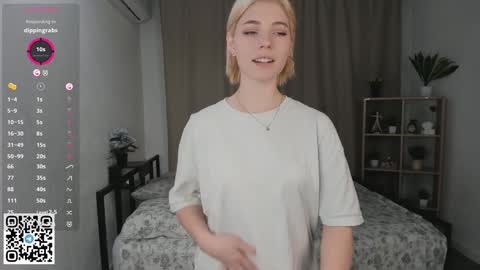 Snapshot of falinegelling chatting on 8, 1, 2025 Emilia online show from 8, 1, 2025