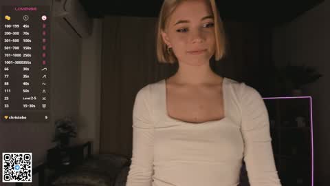 Snapshot of falinegelling chatting on 17, 1, 2025 Emilia online show from 17, 1, 2025