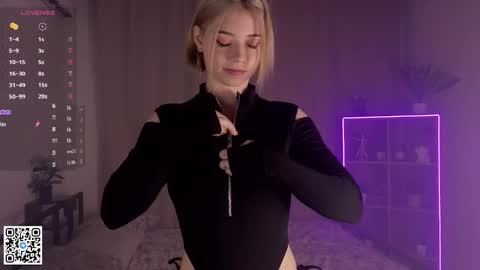 Snapshot of falinegelling chatting on 1, 2, 2025 Emilia online show from 1, 2, 2025
