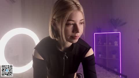 Snapshot of falinegelling chatting on 2, 2, 2025 Emilia online show from 2, 2, 2025