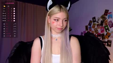 Snapshot of falinegelling chatting on 14, 2, 2025 Emilia online show from 14, 2, 2025