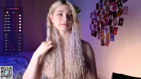 Snapshot of falinegelling chatting on 19, 2, 2025 Emilia online show from 19, 2, 2025