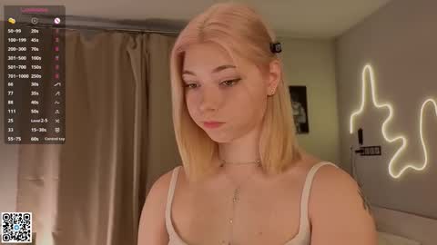 Snapshot of falinegelling chatting on 22, 10, 2025 Emilia online show from 22, 10, 2025