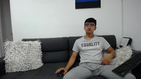 Snapshot of fallgays chatting on 6, 1, 2025 FallGays online show from 6, 1, 2025