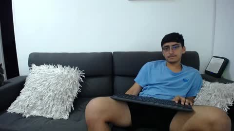 Snapshot of fallgays chatting on 11, 1, 2025 FallGays online show from 11, 1, 2025