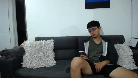 Snapshot of fallgays chatting on 19, 1, 2025 FallGays online show from 19, 1, 2025