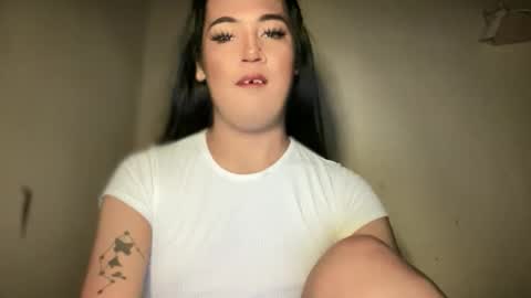 Snapshot of fallon_empress chatting on 19, 10, 2025 callmecindy online show from 19, 10, 2025