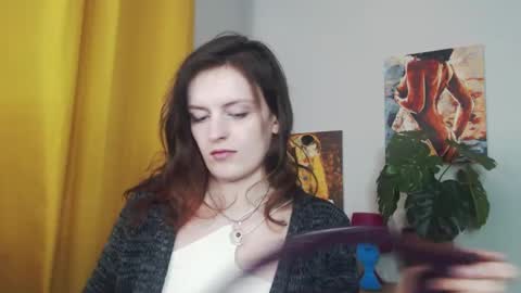 Nadine online show from 28, 2, 2025