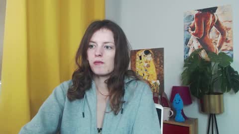 Nadine online show from 17, 9, 2025